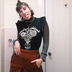 Meet your Posher, Julia